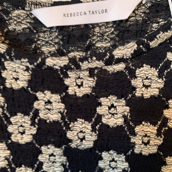 PEPLUM STRETCHY LACE TOP - BUBBLE HEM - Picture 2 of 11